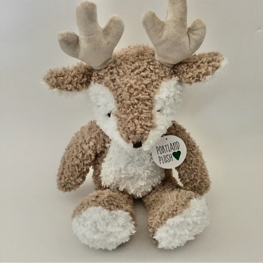 Plush Deer Tan and White Stuffed Animal Toy NEW